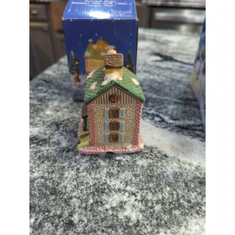 Miniature Olde Town Village Christmas Village Antique Shop 1993